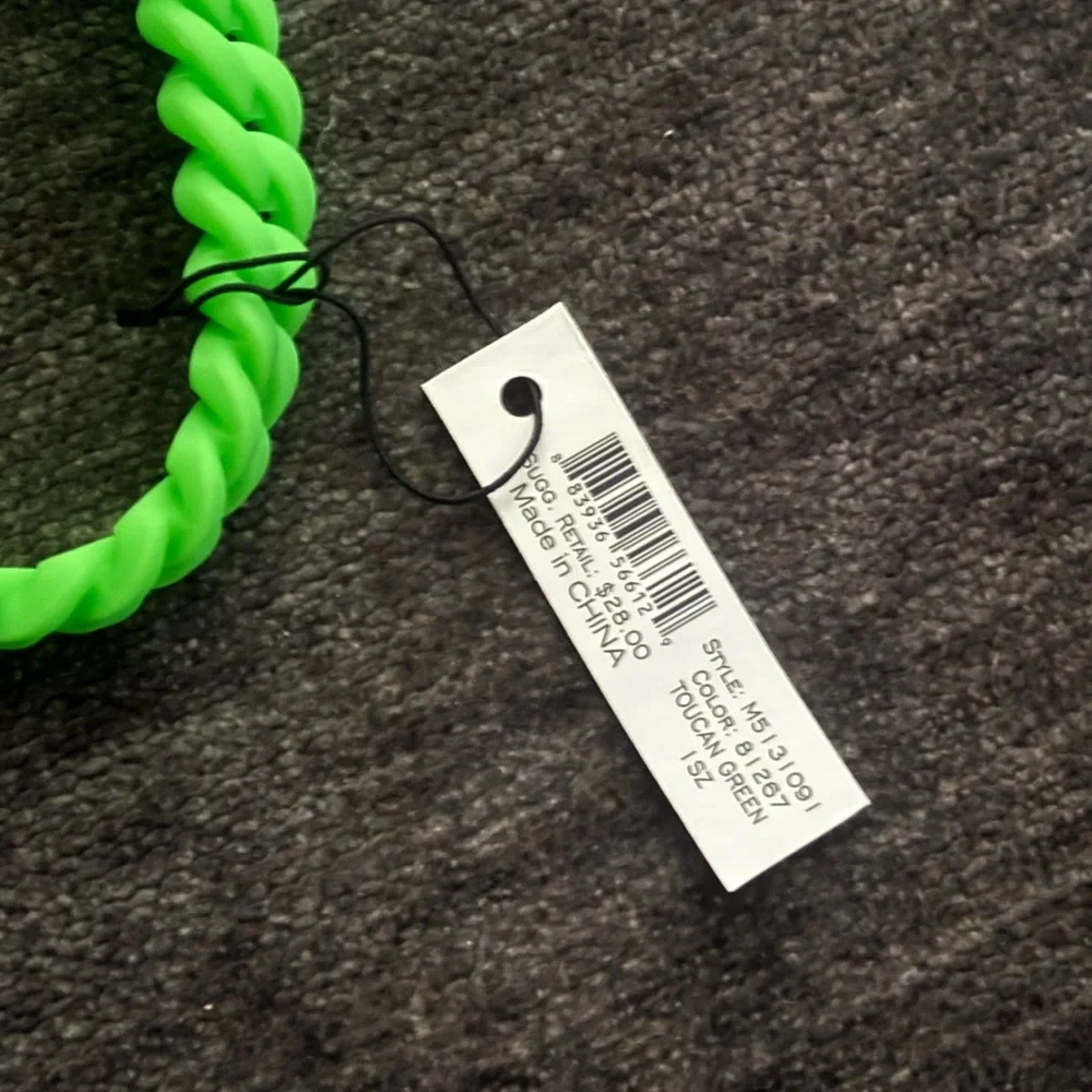 !LOW START! NWT green Marc by Marc jacob’s silicone bracelet - Picture 4 of 4